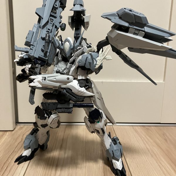 ラグナヴォルフのポージング　その1