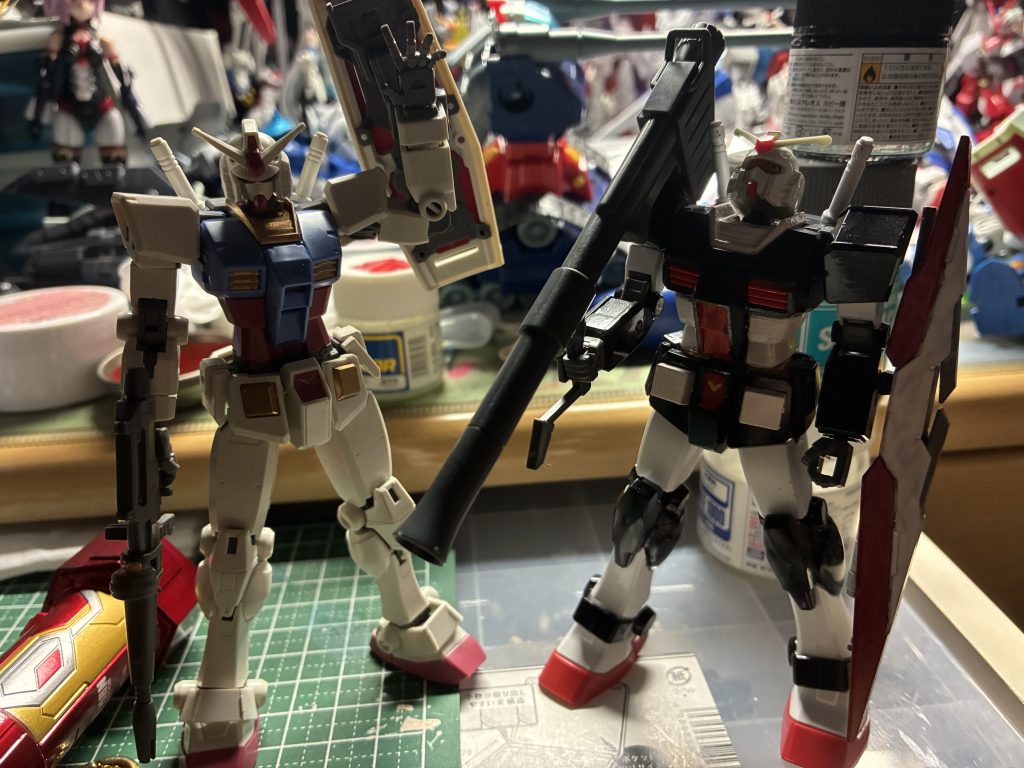 最近はBEYONDGLOBAL版ガンダムを部分塗装したぐらいで塗装することがあまり無かったのでいつもよりガバガバな所が多く反省点も多いです…ここまでお目汚し、失礼しました!