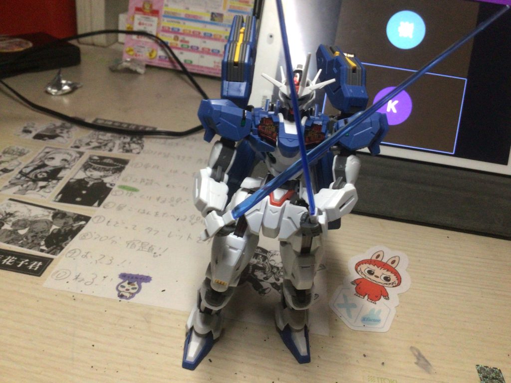HGガンダムエアリアル改修型をやっと買えたのでポージングしました