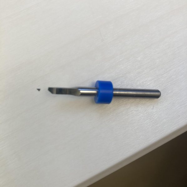 タガネ折れる。。。