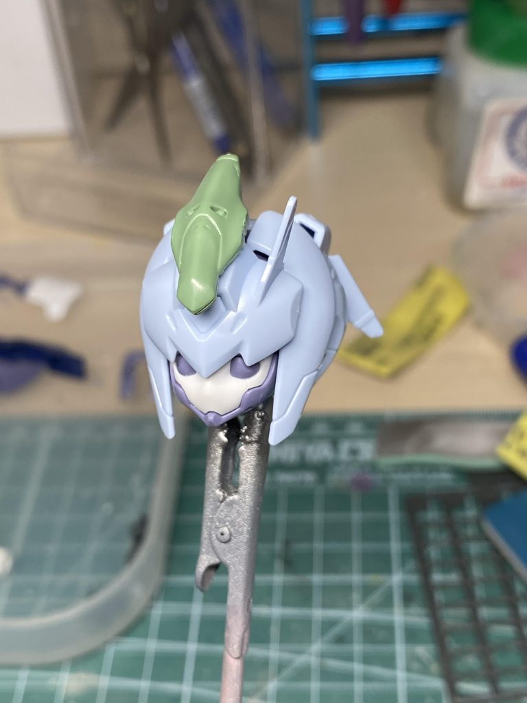 仮組み時。後からノイエの頭をアンテナっぽく取り付けたらいいじゃないかと思いつく。