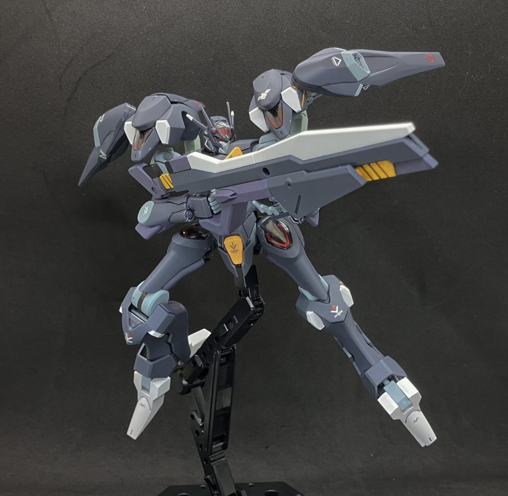 前後に連結して合体形態にも出来ます。