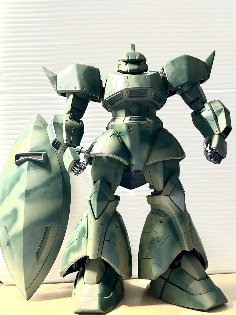 フリーハンドで塗る自信がなかったので、水性マーカーで下書きをしていざ塗装‼️実際に書いたラインよりどんどん大きくなっていき、途中から、どのラインがどの色かわからなくなり…フリーハンドで塗りました😆