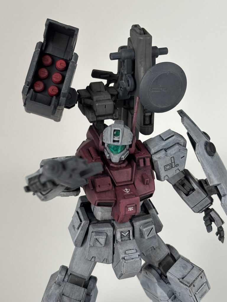 メインの機体はヘイルズ改を使用。特徴的なバックパックだったので、武装を装着しやすかったです💡