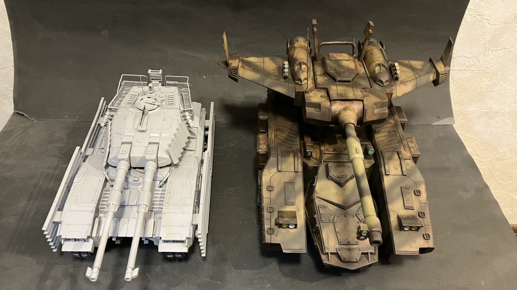 去年作った1/48 オリジン版マゼラ・アタックとの大きさ比較です♪スラットアーマーを装備すれば幅はあまり変わらないですが、高さはかなり違いますね