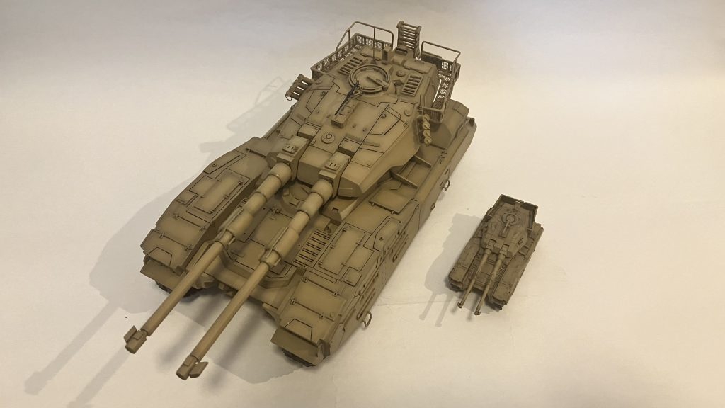 1/144 ザク地上線セットに付属する61式戦車5型との大きさ比較です♪1/48と比べちゃうと親子みたいなほど小さいですね〜