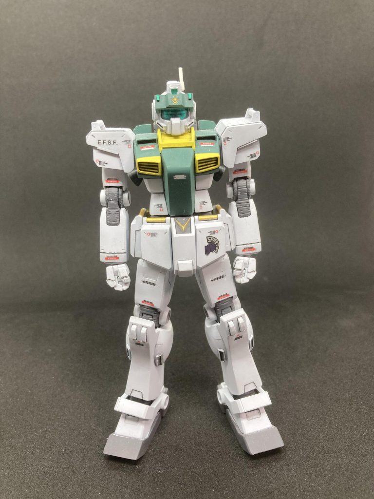 主な改造ポイントは頭部、肩、ボディ、バックパックが大きく変わってます。ですが自分が最も気を使ったポイントはスタイルで、元キットのマッシブな印象から細長いスラッとしたスタイルに調整をするのがとても大変でした。又フロントアーマーに貼ったスパルタンのマークはこだわりポイントです。