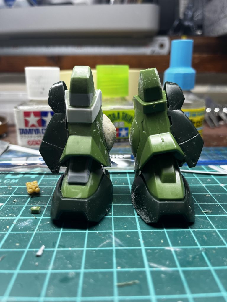 足は設定画を見ながら、近づけて改修しました。