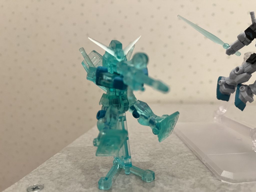 作品名：レジンの練習<p>レジンの練習してるとこれがレジンの塊に見えてくるようになった</p>
