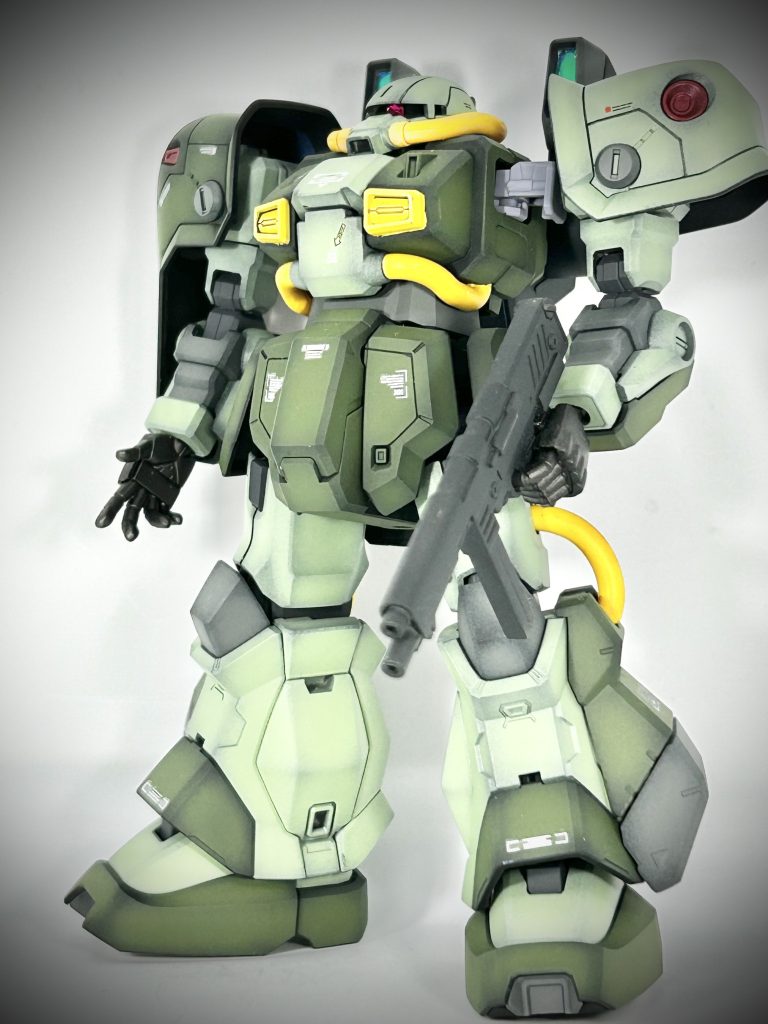 腰部や肩アーマーにスジボリを少々追加してます😝