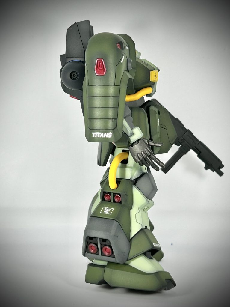 モノアイはいつもの100均シールです😁