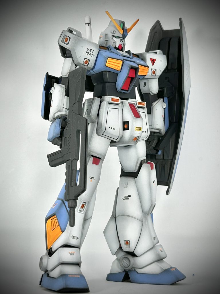 塗装は黒立ち上げです😵‍💫このキット、シールドが外れやすいのですが、取り付け方が間違ってるのでしょうか？😵