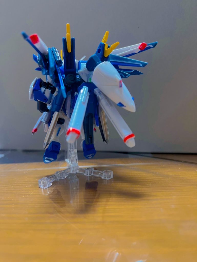 バックパックにはプロペラントタンクが装備されています！エンジンのオーバーヒート対策で冷却剤を入れております