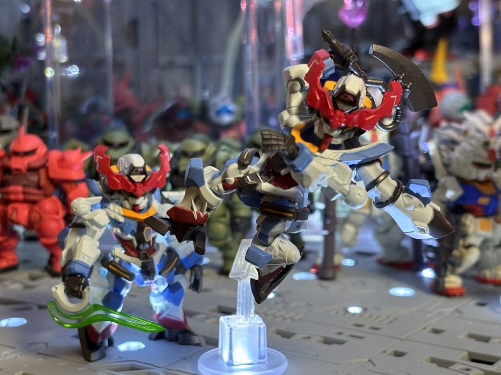 まあ、もともとはメルカリで買ったコンバージにおまけとしてつけてもらったGQuuuuuuX。「最悪ダメになってもいいや」で、思いっきりバラバラにして再結合です。