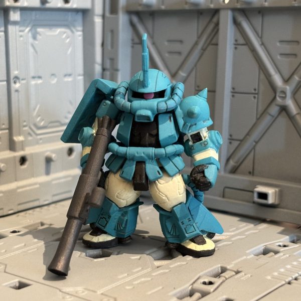 ザクII R2 ロバート・ギリアム仕様（エアブラシ練習）