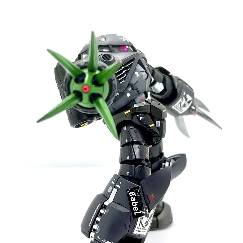 作品名：緑の五本指　赤目の達磨のオジキの元ネタ<p>先日、投稿した依頼品のズゴック なんで爪が緑なのか、なんで５本もあるのか。 改造の元ネタはこちら。30年前の曲のイントロからです。</p>
