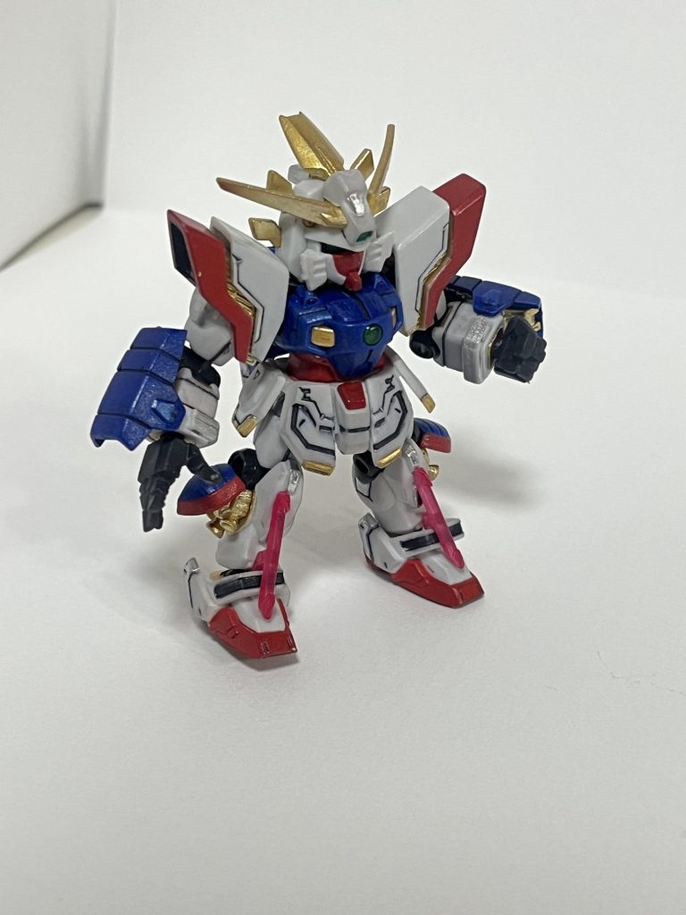 相手も欲しいなということでシャイニングガンダム君にもつけました