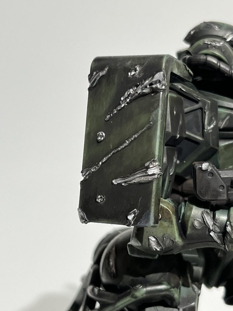 傷を入れるのが面白く、ついついやり過ぎてしまいました