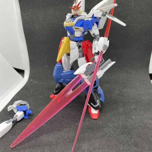 現在制作中の機体で今はコイツの完成を目指してます！開発過程も載せておきますがかなり初期のデザインから変返してますので、メイン画像が今の姿って感じです（2枚目）