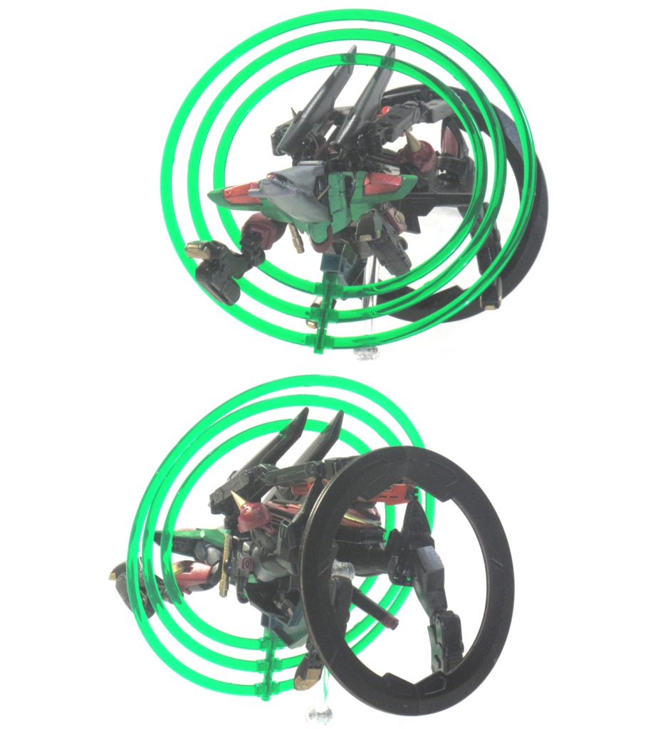 　ヴォワチュール・リュミエール展開。量子膜にビームやレーザーを受け量子鏡面ディラック干渉によって推進力に変換するヴォワチュール・リュミエールの特性を利用し、この時代の正規軍の軍艦であれば標準搭載されているビーム砲を受けること瞬間的な高加速を実現している。機体とパイロットにかかるGを考慮した威力調整を要するものの、専用の設備なしに作戦空域までの長距離高速射出が可能となった。&nbsp;　というわけでVLエフェクト装着。火の輪くぐりかな。