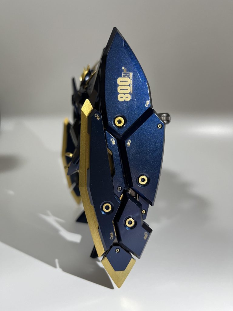 シールドプライヤーユニット武装がこれだけと拳のみ、手持ち武器は無し脳筋ガンダムは大好物ですよ