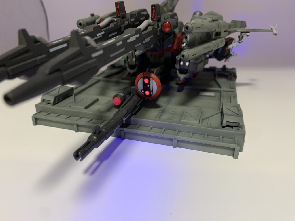 ゼータプラスとC1同様に、デカールやセンサー部は UVライトで発光!!