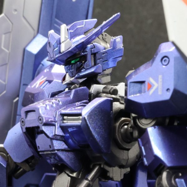 ガンダムアスタロト紫炎（しえん）