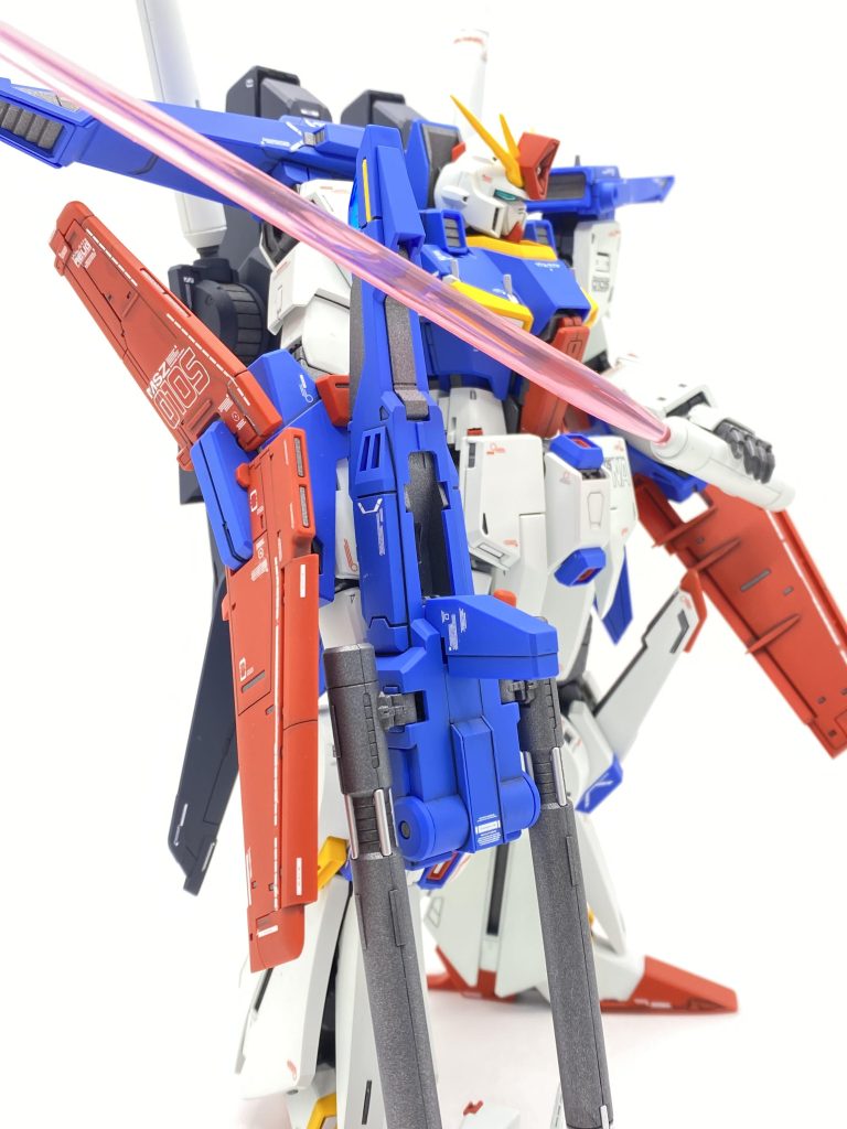 久しぶりにＭＧ触りましたがデカい！！！重い！！！普段ＨＧクラスばかり作っていたので仕方ないですゲド(;^_^A