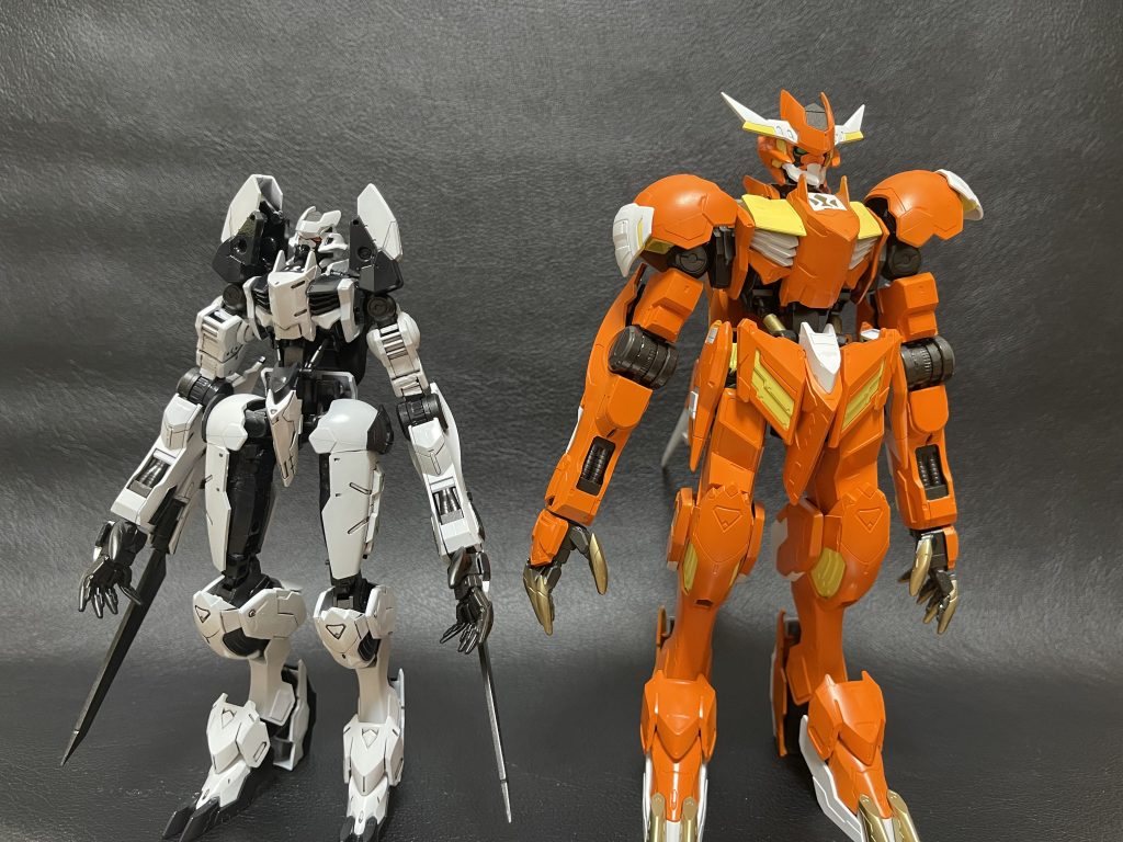 以前作成したフルメカニクスルプスレクスのラゴゥと比較。フルメカニクスくらいのサイズになってるかなと思ってましたが、思いの外サイズ差がありました。たぶん普通の1／100くらいにはなってるはずw