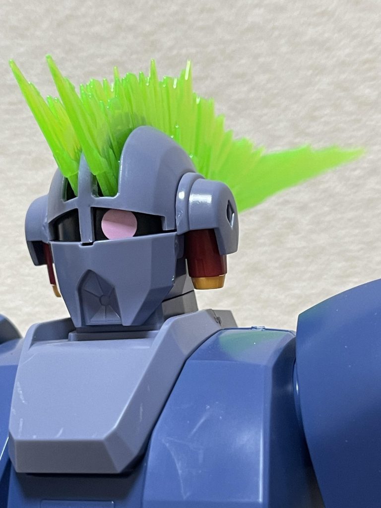 今回は2作投稿という事で、1作はネタでいこうと思い、何がいいかなーと考えてたらちょうどウルトラマンゼロを見かけて、ジオングでやってみたら面白くならないかなと思いやってみました。一笑い取れれば幸いです。これが今年最後の投稿かー、いいのか⁉️