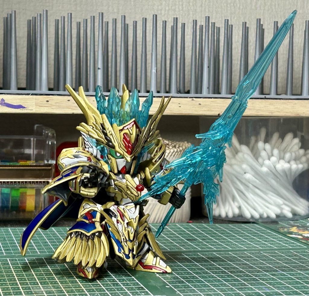 エクスカリバー、王冠等のクリアパーツはそのままでもカッコイイと思ったのであえてのそのままで！にしてもこのポージング我ながらカッコイイと思っております( &nbsp;ｰ̀֊ｰ́ )✧