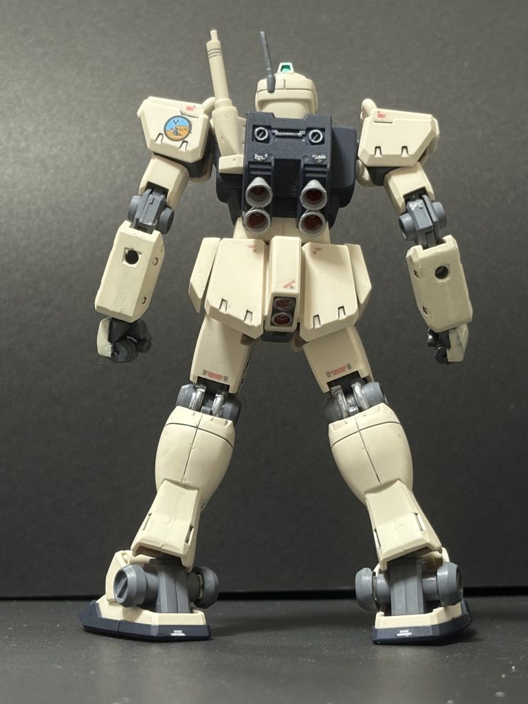 カラーレシピ乳白色（クレオス白7:セールカラー3）暗青色「クレオスインディブルー6:赤3:ミッドナイトブルー1）グレー（ガンダムカラージオングレー）