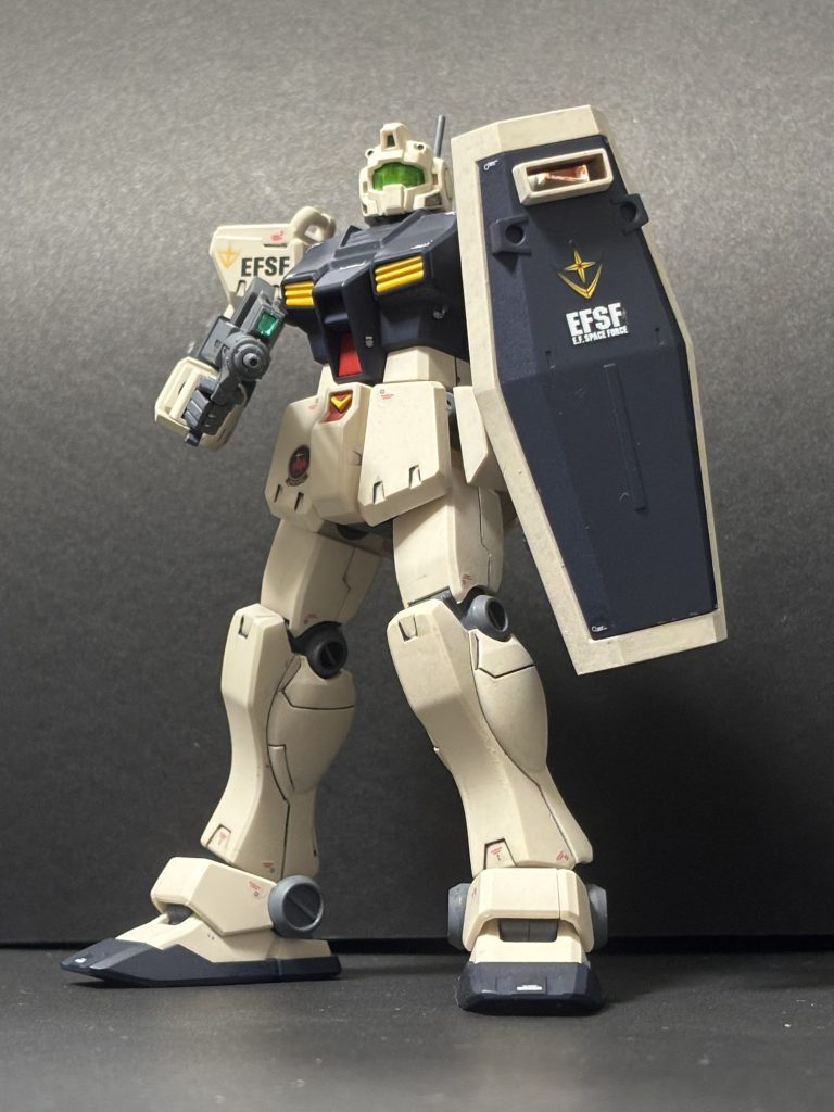 そういえば、ビームサーベルの刃がついてないような…