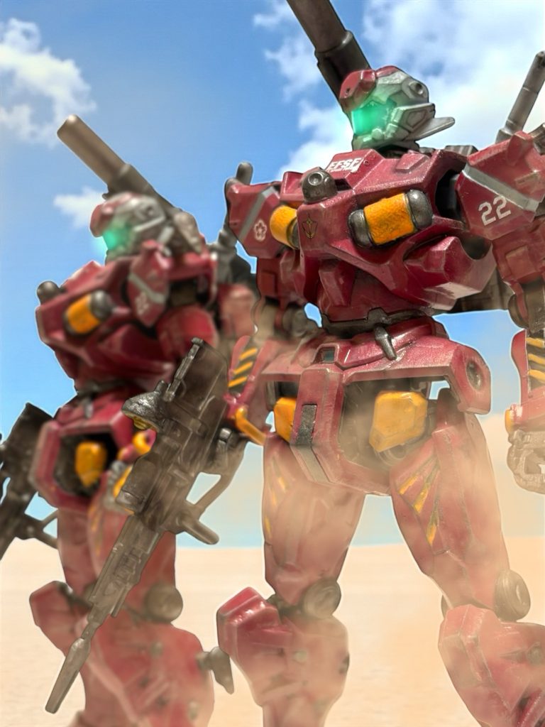 赤い軽キャノンは、前に「つぶやき」で投稿した際（と、この写真を撮ったとき）は、腕が左右逆でしたが、直しました。