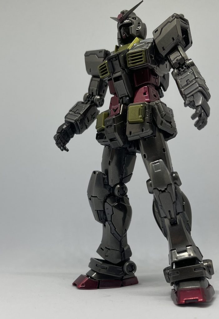 いい感じにメッキ調になってます😊 黒いガンダムもなかなか新鮮だと思います。