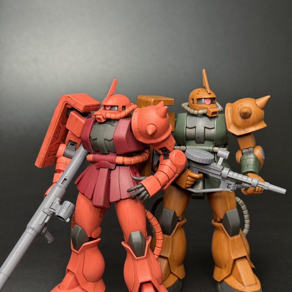 HGUC シャア専用ザク&ガルマ専用ザク｜秋風邪さんのガンプラ作品