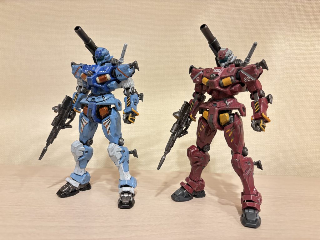 紅白戦用投稿第１弾です。あれ……？紅組だと思っていたら白組になってました笑わたしの中でミヤギのイメージカラーは青なのですが、なんか、ロックマンみたいになってしまいました笑胸のメタリックカラーのところは、シングルモルトカラーのつもりです笑実は、今回の軽キャノンもですが、ガンダム・ヴァルキュリアも、白いとこはブラックナイトスコードカルラ用のライトブルーです。実物はもう少しぼんやりと青っぽいです。みんな軽キャノンに乗っているのは、ジークアクス時空のつもりだからです。ノーマルスーツ笑やサラミスが正史時空のままですが、それは、まあ、ご愛嬌ということで笑もしかしすると、ジークアクスっぽいだけの、また違うパラレルワールドかもしれませんね。ジークアクス時空でも、地上戦の展開は同じとどこかで聞いた気がしたので、オデッサ作戦とアフリカ掃討戦は行われた感じにしています。そしてヘントはオデッサの、アーサーの奇襲で没したという設定です。第２部冒頭でジムを見ながら「俺もアレに乗っていたら……」とか言っていたのが、実現してしまった感じですね。ちなみに、ジン・サナダが合流している理由はよくわかりません。そして、ミヤギからは本能的に嫌われています。前世ならぬパラレルワールドの因縁を感じているわけですが、イギーの「袖振り合うも他生の縁」という言葉は、登場人物が誰も知らない皮肉になるよう、あえて選んだ台詞です笑