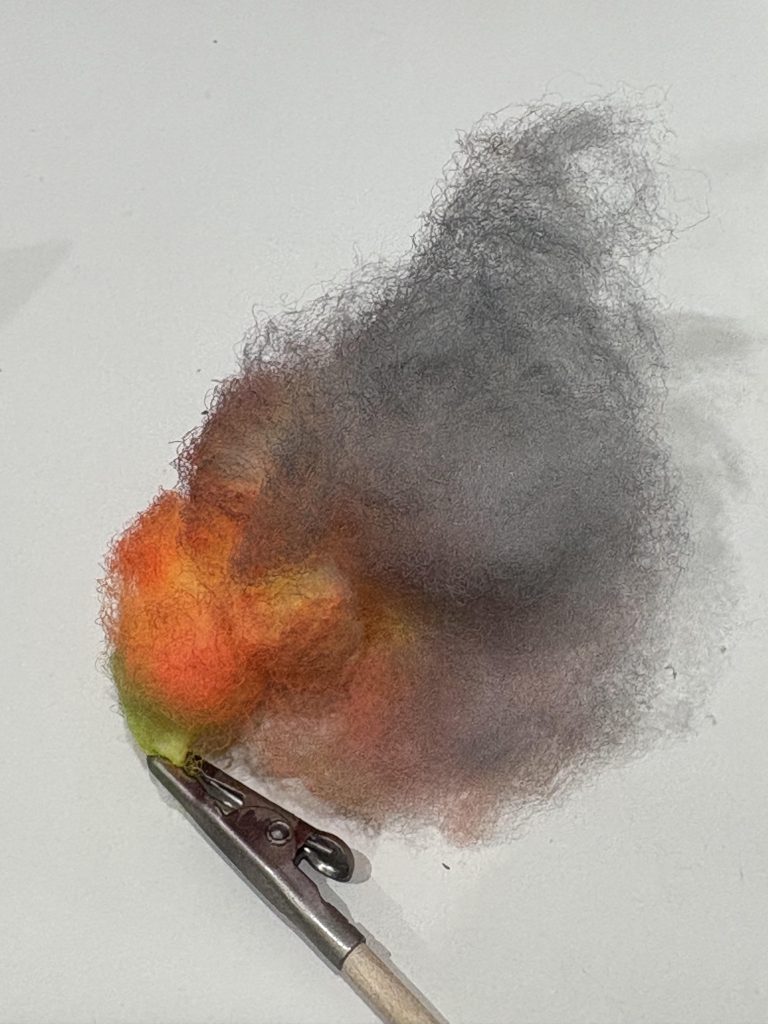 今回頑張ってみたのが煙表現なのですが、普通に色を付けると綿菓子みたいになるのが好きじゃなかったのでWEBで上手い人のやり方をまねて、拡散してる感じにしてみましたが、上手くいったのやら、、、