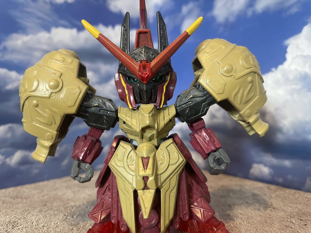 グレンアルマ！こちらは肩が最大の特徴ですね！