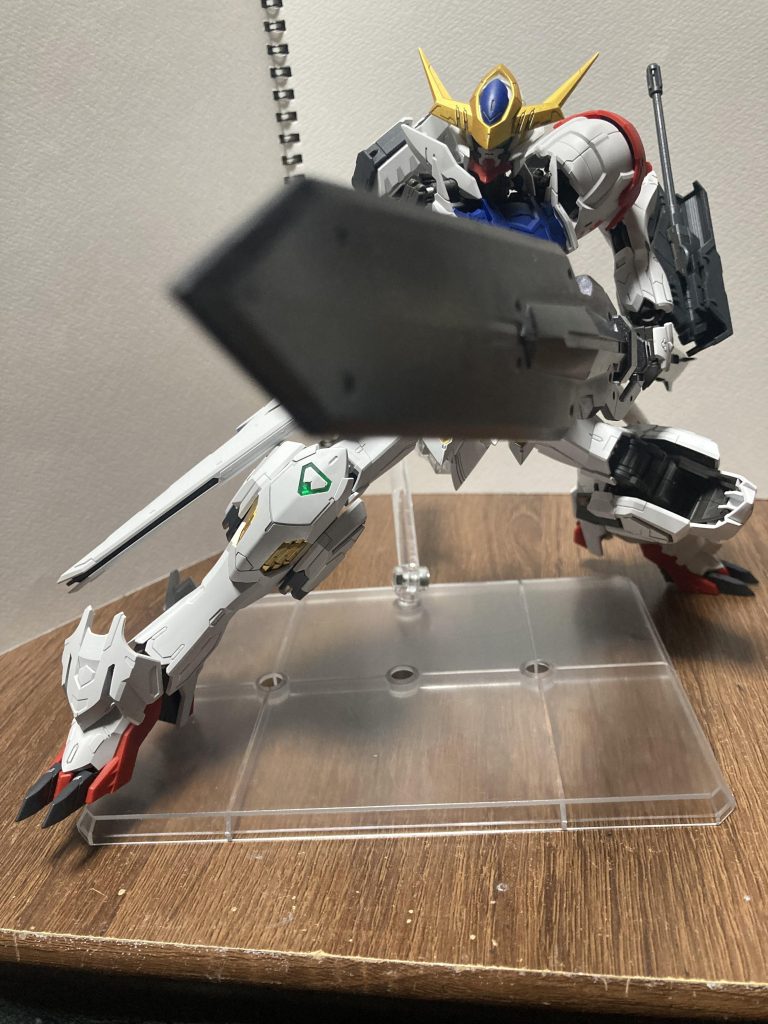 最後はヴァルキュリアバスターソードで決まりだー！ルプス用の拡張パーツセットが届き次第そっちのポージングも試したいですね(*^^*)