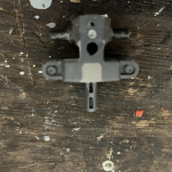 EG -8の手は3mm軸からボールジョイント足はボールジョイントから3mm軸になりました。（5枚目）