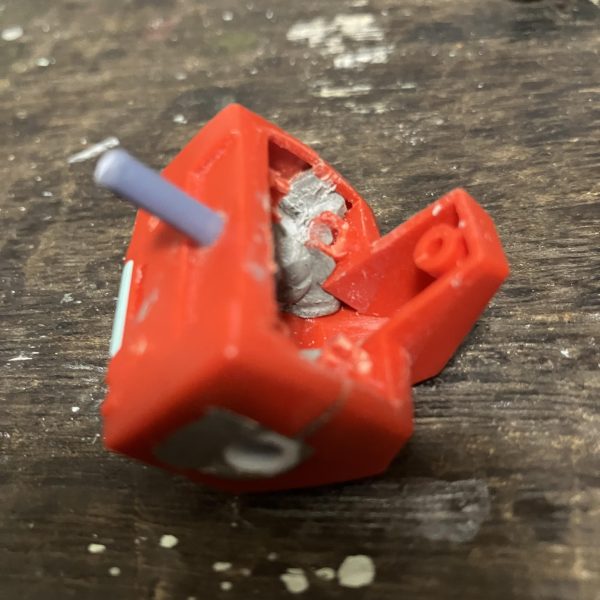 EG -8の手は3mm軸からボールジョイント足はボールジョイントから3mm軸になりました。（6枚目）