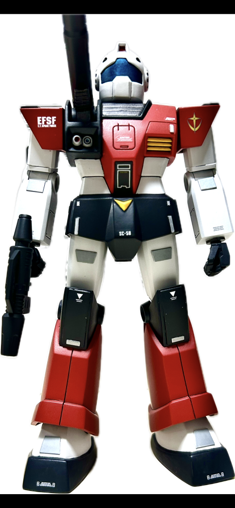 付属のデカールが変色していたので手持ちのデカールを使いました。肩の連邦マークなどカッコよく貼れたと思います。