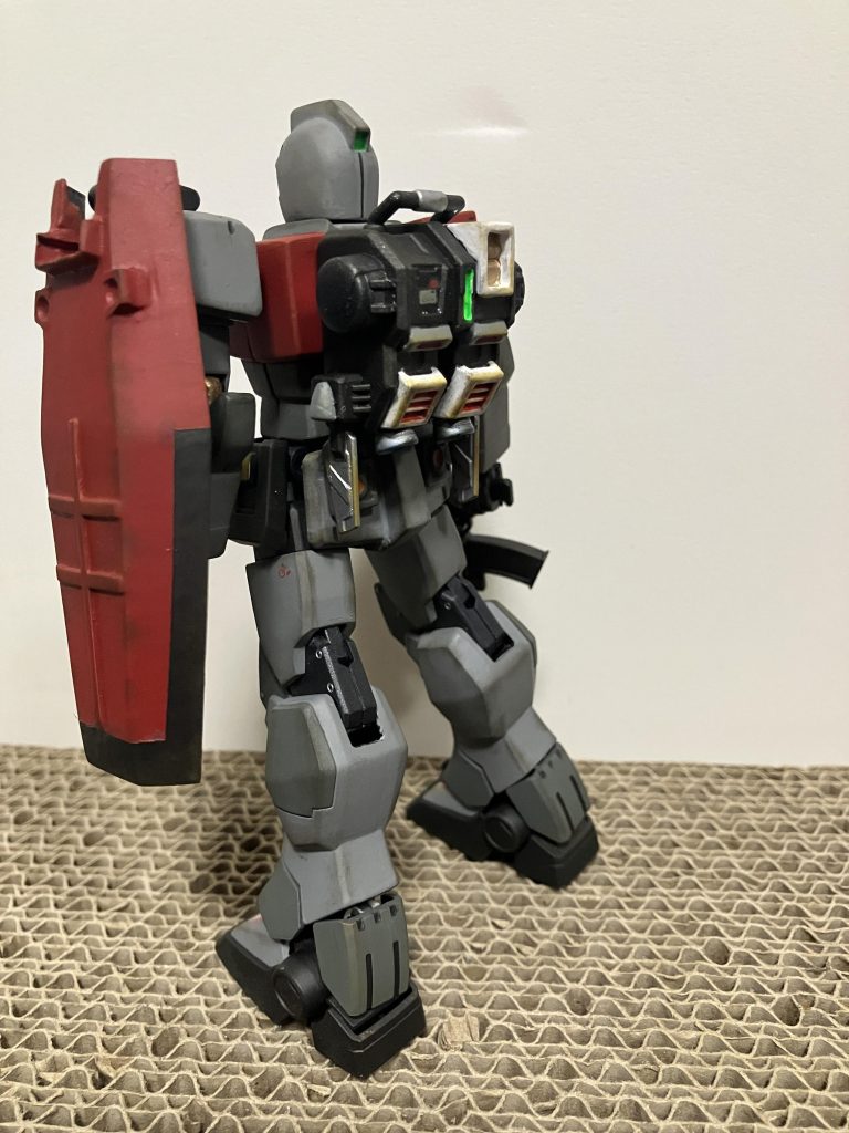 お尻のふんどしはRGマークⅡのビームライフルのエネルギーパック