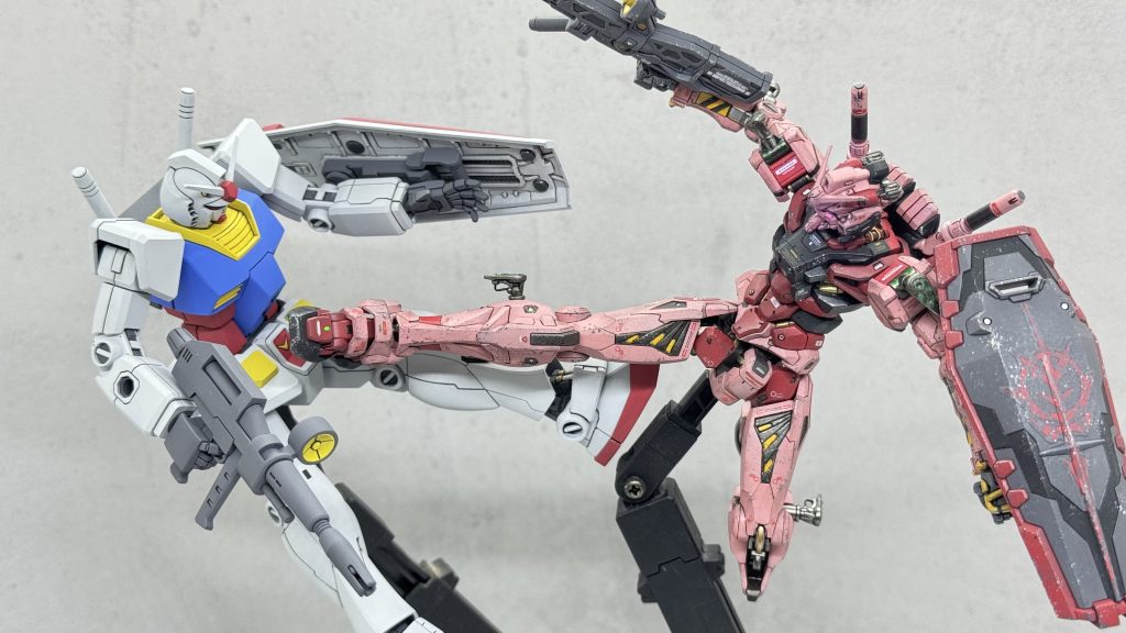 バゴーン一度やってみたかったのですが､シャアが蹴る相手はやっぱり白いガンダムかなと...🤔ごめんねガンダム🥹