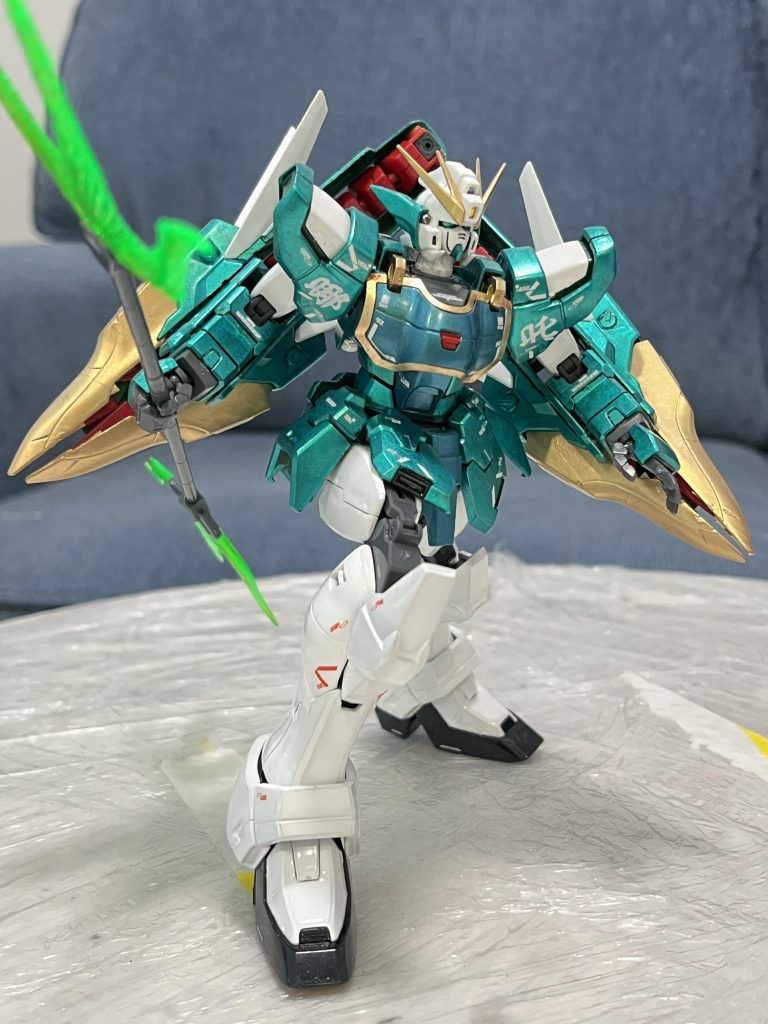 Titanium Finishとは違うが、発色は恥ずかしい程度で綺麗だと思います。わかりにくいですが、赤もメタリック塗料を使用しました。