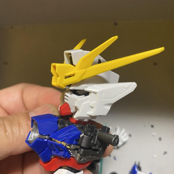 大好評なRGウイングガンダムゼロテレビ版、MGSDウイングガンダムゼロEW版、両キットとも入手何度が高い中恐縮ですが、大好きなウイングゼロテレビ版をMGSDで作りたい！と思いミキシングを開始しました。時間はかなりかかりそうですが、完成したらまた投稿させていただきます。誰かの目に止まれば幸いです。  お目汚し失礼しました（3枚目）