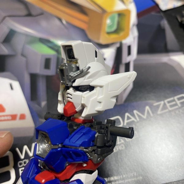 大好評なRGウイングガンダムゼロテレビ版、MGSDウイングガンダムゼロEW版、両キットとも入手何度が高い中恐縮ですが、大好きなウイングゼロテレビ版をMGSDで作りたい！と思いミキシングを開始しました。時間はかなりかかりそうですが、完成したらまた投稿させていただきます。誰かの目に止まれば幸いです。  お目汚し失礼しました（2枚目）