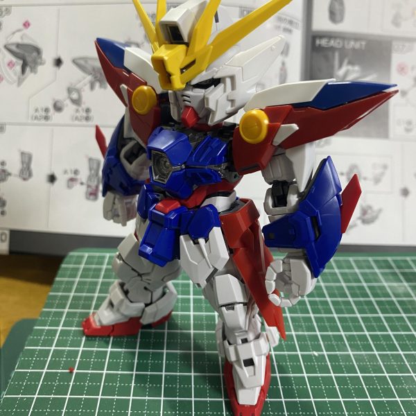 大好評なRGウイングガンダムゼロテレビ版、MGSDウイングガンダムゼロEW版、両キットとも入手何度が高い中恐縮ですが、大好きなウイングゼロテレビ版をMGSDで作りたい！と思いミキシングを開始しました。時間はかなりかかりそうですが、完成したらまた投稿させていただきます。誰かの目に止まれば幸いです。  お目汚し失礼しました（5枚目）