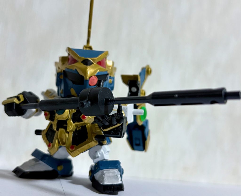 こちらは月光の辵家流・核砕孔(チャクけりゅう・かくさいこう)。他にも地面に置いた鉄球をゴルフスイングのような打撃法で打ち出す纏劾狙振弾(てんがいそしんだん)等の技が使える。